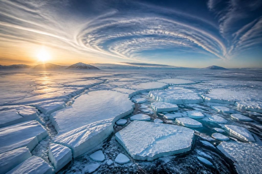 découvrez les définitions essentielles du décrochage polaire dans ce guide complet, idéal pour les passionnés de climatologie souhaitant approfondir leurs connaissances sur ce phénomène climatique.
