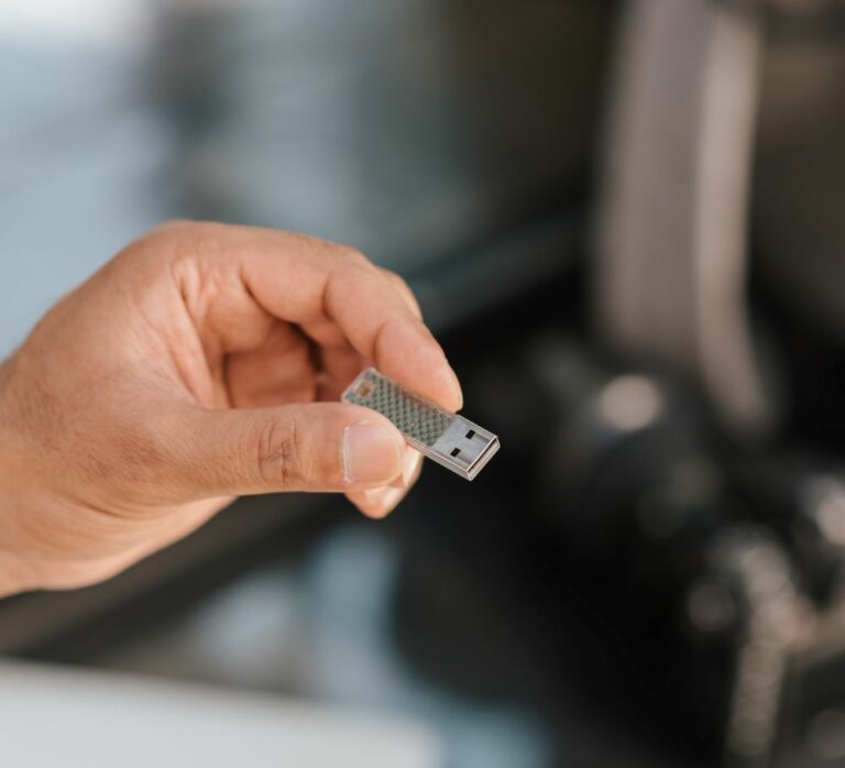 Comment télécharger des musiques sur une clé USB personnalisée