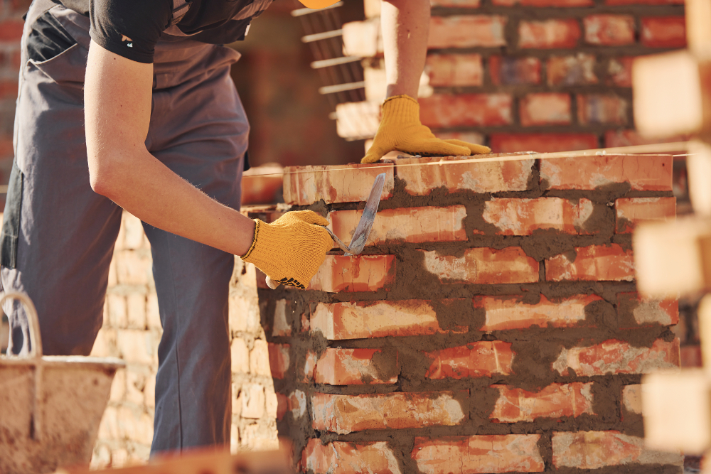 construire mur de briques